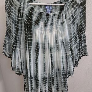 Elegant Black and White Tie-Dye Blouse